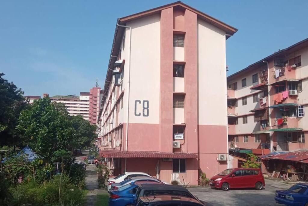 Iris @ Taman Melati Apartemen *